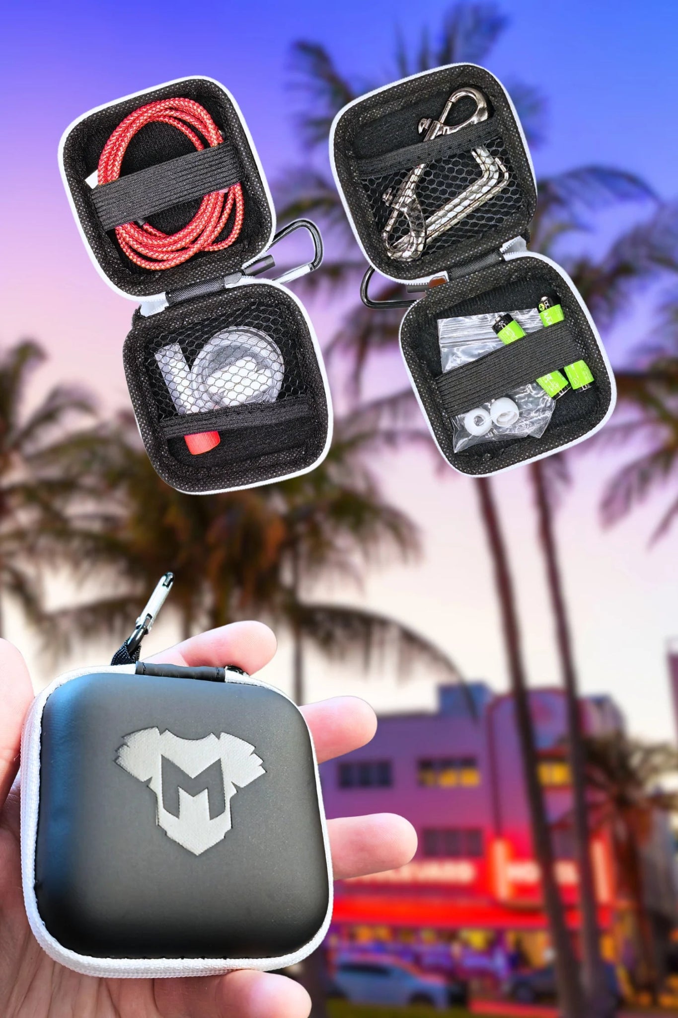 Jax Wanderlust Mini Zip Case with Carabiner Black White for Maskulo Global EU Store - Durable storage accessory with carabiner clip.