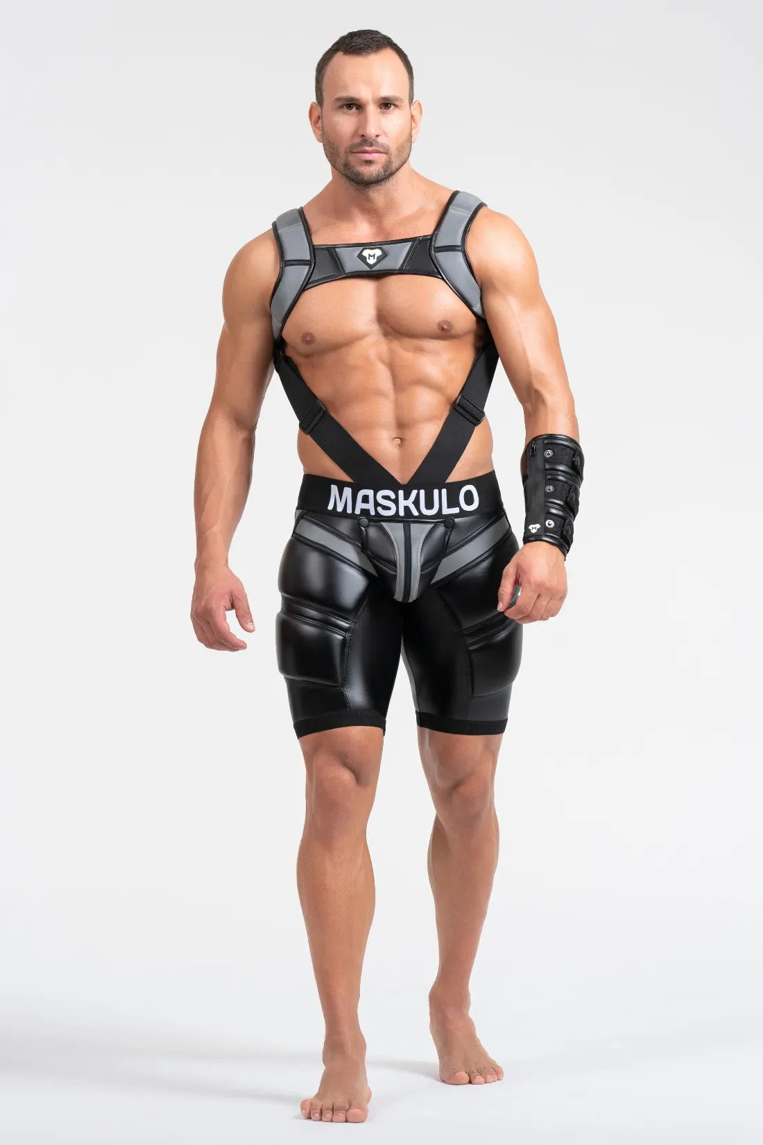 Body Harness with Push-Up Effect (MHR122-Y2) in black/grey reflective light, size M, for adult males. A new accessory priced at 174.