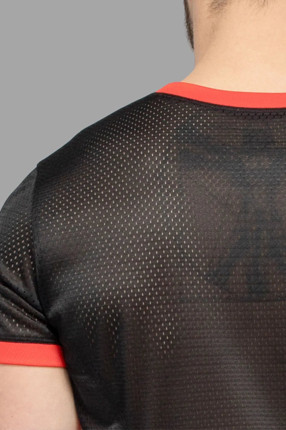 Maskulo Global Skulla Mesh T-Shirt in Black and Red for men, styled for everyday wear (Image 2/669).